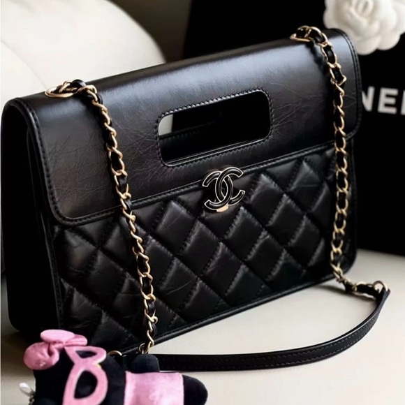 Chanel Black Quilted Crossbody Bag with Chain Strap - Picture 1 of 7
